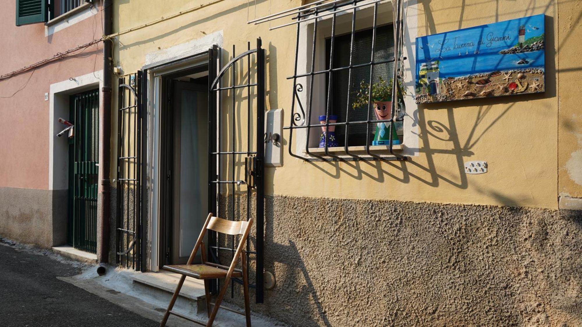 סאבונה La Taverna Di Gianni Near The Beach Italy Riviera חדר תמונה