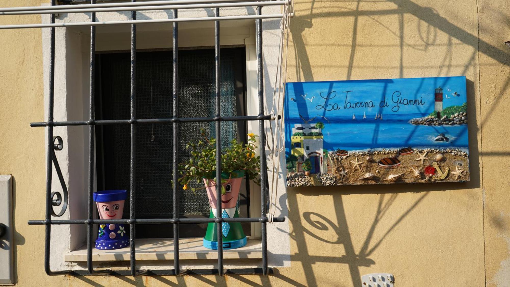 סאבונה La Taverna Di Gianni Near The Beach Italy Riviera מראה חיצוני תמונה